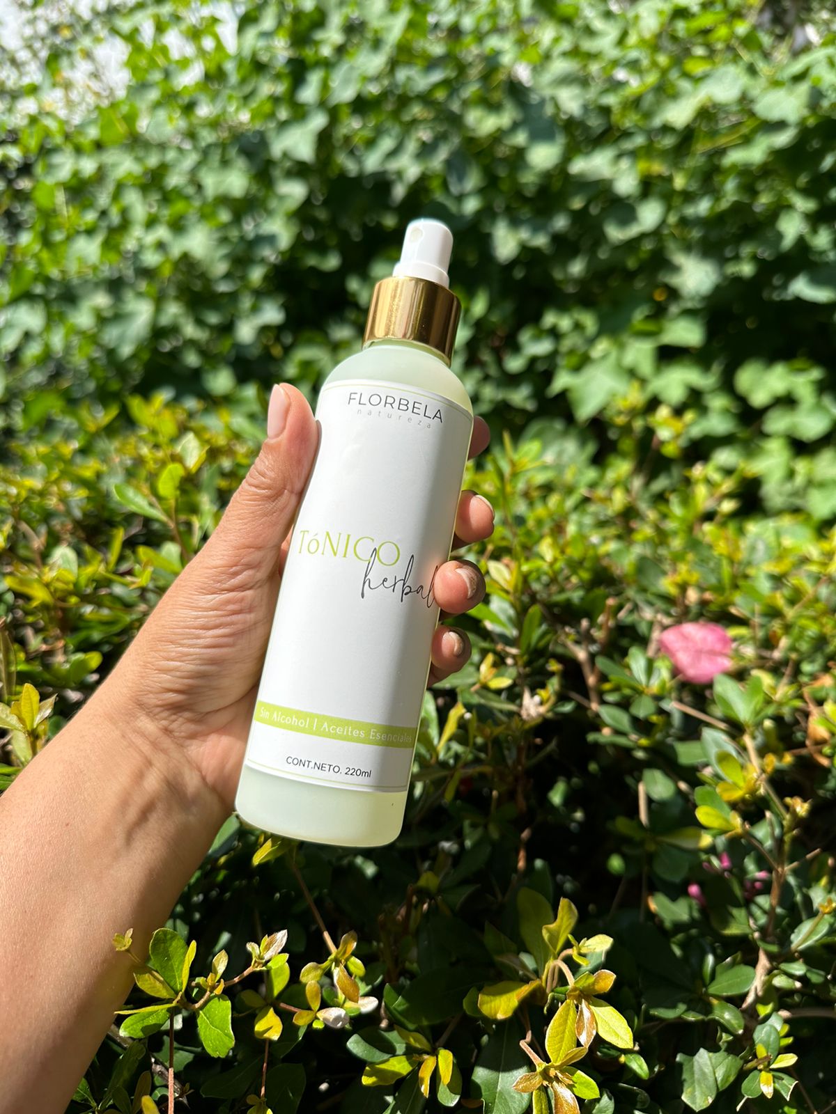 Tónico Capilar Equilibrante y Oscurecedor Natural para Canas